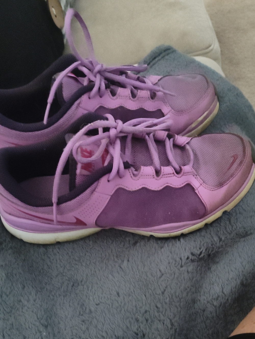 Nike Women's Purple and Pink Athletic Sneakers